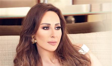 ورد الخال تخطف الأنظار في زفاف داليدا خليل… إليكم إطلالتها