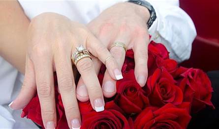 اتهمته بأنه تزوج عرفيا.. فنانة شهيرة تُثير الجدل في يوم خطوبة طليقها بعد أشهر من انفصالهما (صور)
