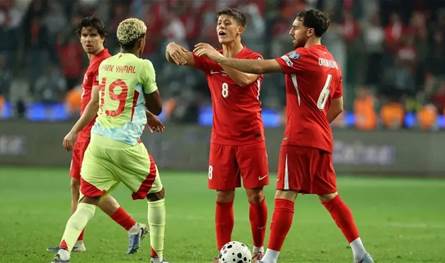 فليك ينتقد منتخب إسبانيا: استدعى يامال وهو يعلم أنه يعاني من ألم