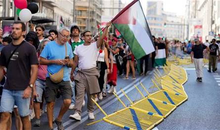  رئيس وزراء إسبانيا يشيد بتظاهرات مؤيدة لغزة