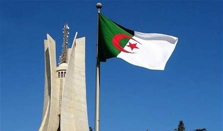 يحث على مساعدة الشرطة.. قانون يثير الجدل في الجزائر