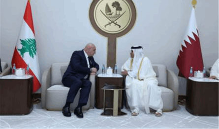  بالصورة.. عون يصل إلى قطر للمشاركة بالقمة العربية الإسلامية