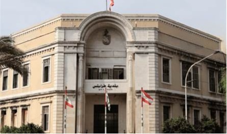 امام مبنى بلدية طرابلس.. أطلق النار على موظف بسبب خلافات