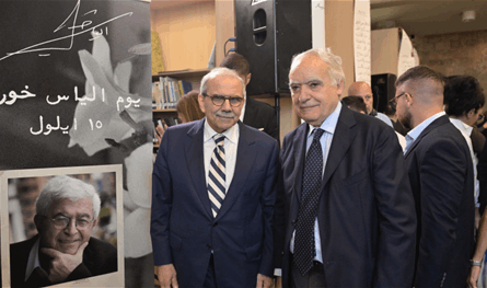 نواف سلام يكرم إلياس خوري.. ويطلق اسمه على الكتبة الوطنية