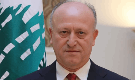 ريفي: من اعتدى على تمثال الحريري يحاول اليوم تشويه صخرة الروشة
