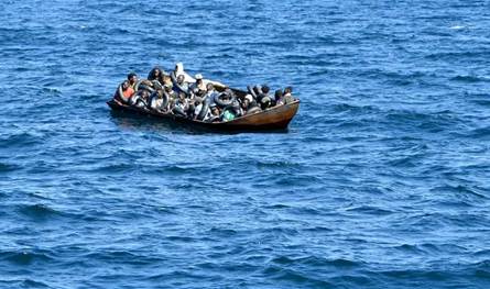 مصرع أكثر من 50 مهاجراً سودانياً في غرق قارب قبالة ليبيا