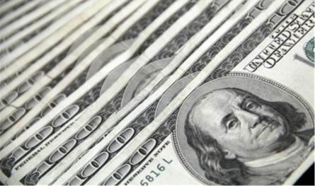 بالفيديو.. هذا جديد ورقة الـ100 دولار القديمة في لبنان