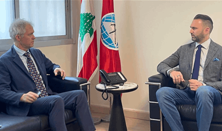 جنبلاط يبحث المستجدات السياسية مع سفراء ودبلوماسيين