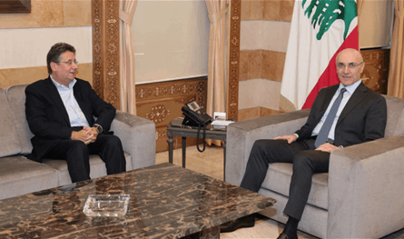 كنعان عرض مع الحجار لتمكين البلديات في ملف النفايات