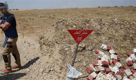 لبنان يكتب فصلاً جديداً &quot;بلا ألغام وقنابل عنقودية&quot;