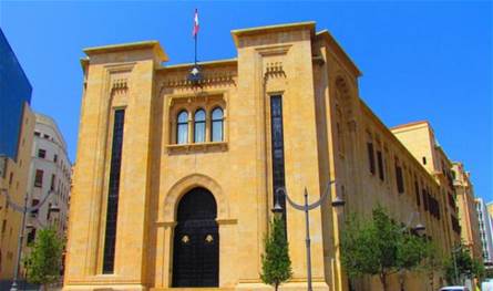 بعد استشهاد عائلة كاملة في بنت جبيل.. اللجان النيابية تؤجل اجتماعاتها