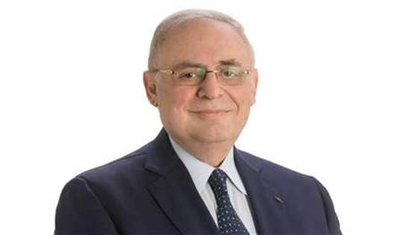 البستاني: حاكم المصرف السابق إلى الحرية وأموال المودعين محتجزة