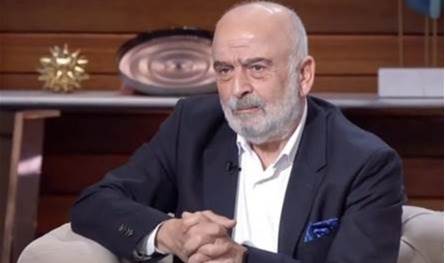 &quot;العوام سوّقولها&quot;... الفنان السوري الشهير يخرج عن صمته ويوضح ما قصده بشأن إتقان اللغة الفصحى