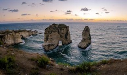 صخرة تهز دولة