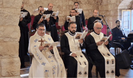صلاة في دير كفيفان لأجل قداسة الطوباوي إسطفان 