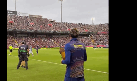بالفيديو.. لامين يامال يستعرض جائزة &quot;كوبا&quot;