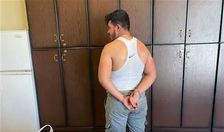 يقوم بترويج أموال مزوّرة داخل سوق الأحد.. هذا ما حلّ به