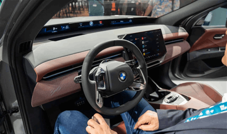 بي إم دبليو وكوالكوم تطلقان شريحة ذكية للقيادة الذاتية في سيارات iX3