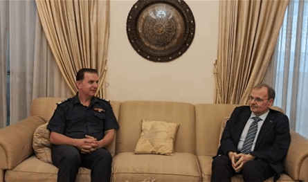 البزري يهنئ حلاوي بتوليه قيادة دائرة أمن عام لبنان الجنوبي