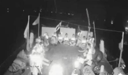 بالصورة... الجيش الإسرائيلي يسيطر على &quot;أسطول الصمود العالمي&quot;