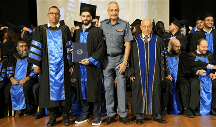 الحجار ممثلا بالأسمر في تخريج طلاب جامعة AUL: الأمن يتعزز عبر التعليم الجيد 