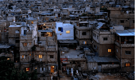 أطفال في لبنان بخطر