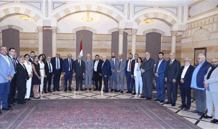 سلام يستقبل وفودًا داعمة ويؤكد أولوية دولة القانون
