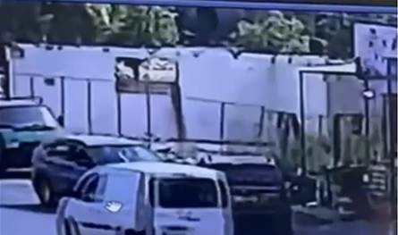 بالفيديو... شاهدوا لحظة إستهداف السيارة في زبدين