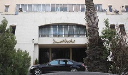 اعتصام لأصحاب عربات الخضار أمام بلدية صيدا احتجاجاً على إزالة بسطاتهم