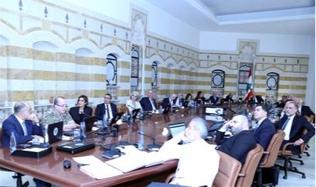 تقرير الجيش فنّد العمليات في الجنوب والخروقات الإسرائيلية.. لجم تصعيد سلام بتعليق ترخيص &quot;رسالات&quot;