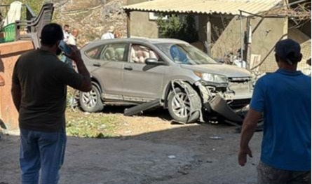 بالصور: غارة إسرائيلية تستهدف سيارة بين دير عامص وصدقين.. وسقوط شهيد
