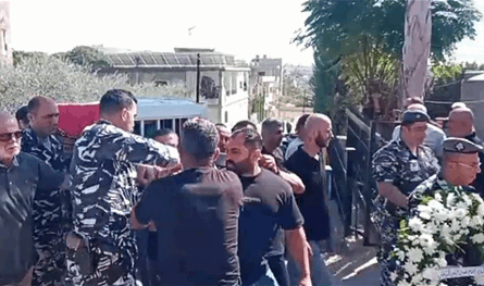 بعد تعرضه لطلق ناري أثناء تأديته واجبه.. قوى الأمن شيّعت شهيدها