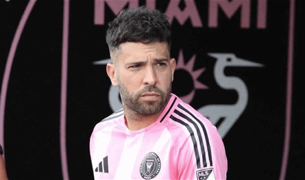 جوردي ألبا يودّع الملاعب.. نهاية حقبة من التألق الكتالوني