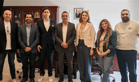 نقابة الدواجن تحذر من انهيار الصناعة اللبنانية وبطرس يعلن متابعة الحلول