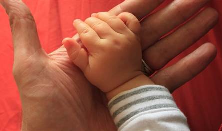 خضعت لمحاولات تلقيح صناعي فاشلة.. نجمة شهيرة تكشف معاناتها مع الإنجاب (صورة)