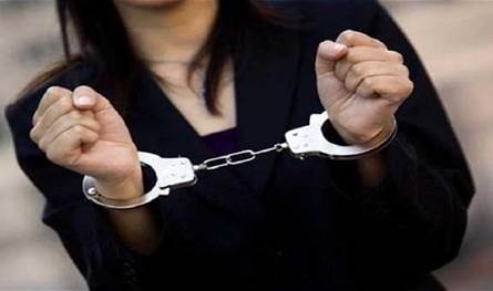 لديها طفل رضيع... توقيف فنانة شهيرة في قضيّة مخدرات