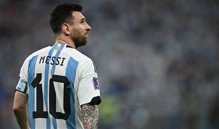 قبل المباراة أمام فنزويلا.. ميسي يغادر بشكل مفاجئ معسكر منتخب الأرجنتين