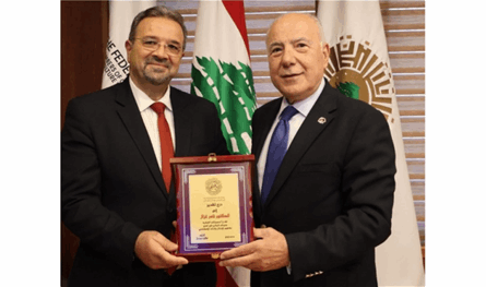 لبنان يتألق عالمياً.. تكريم الدكتور نادر غزال رائد الذكاء الاصطناعي