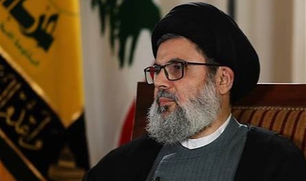 صورة نادرة لهاشم صفي الدين.. تناقلها الناشطون بكثافة