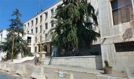 شبه التزام بالإضراب في المؤسسات العامة بزحلة