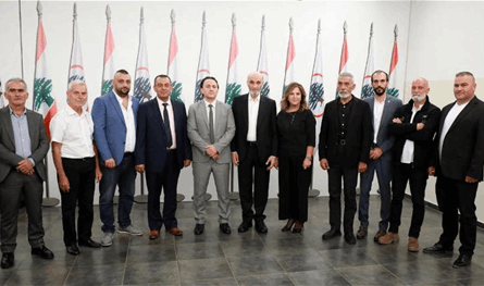 جعجع يستقبل بلدية ميفوق ويناقش شؤون البلاد