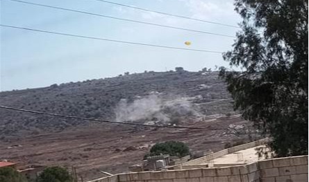 &quot;لبنان 24&quot;: طائرة مسيّرة إسرائيليّة شنّت غارة قرب منزل مدمر في حيّ كروم المراح شرق ميس الجبل من دون وقوع إصابات