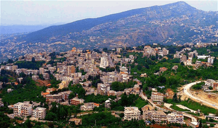 في الضنية.. حريق كبير يهدّد المنازل (صورة)