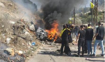 بالصورة... استهداف سيارة في بلدة حاروف