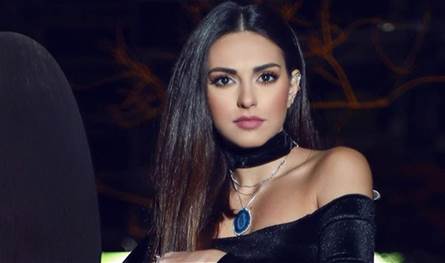 بإطلالة الأميرات.. فاليري أبو شقرا تلفت أنظار الجمهور في أحدث ظهور لها (صورة)