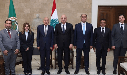 عون عرض مع أبو الغيط التطورات الإقليمية وجهود وقف الاعتداءات الإسرائيلية