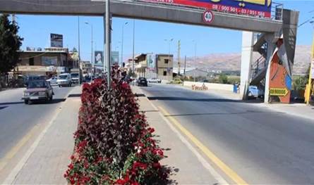 العثور على سوري مرمي بجانب أوتوستراد زحلة… إليكم ما حصل معه (صورة)