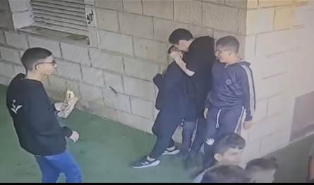 هذه حقيقة الفيديو المتداول لحادثة فقدان وعي أحد التلاميذ في مدرسة بطرابلس