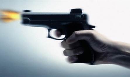 في هذه المنطقة.. شاب يُصاب برصاصة أثناء محاولته منع سرقة دراجته النارية