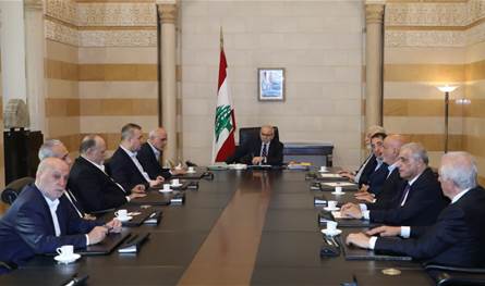 رسائل &quot;غير مباشرة&quot; بين الطرفين